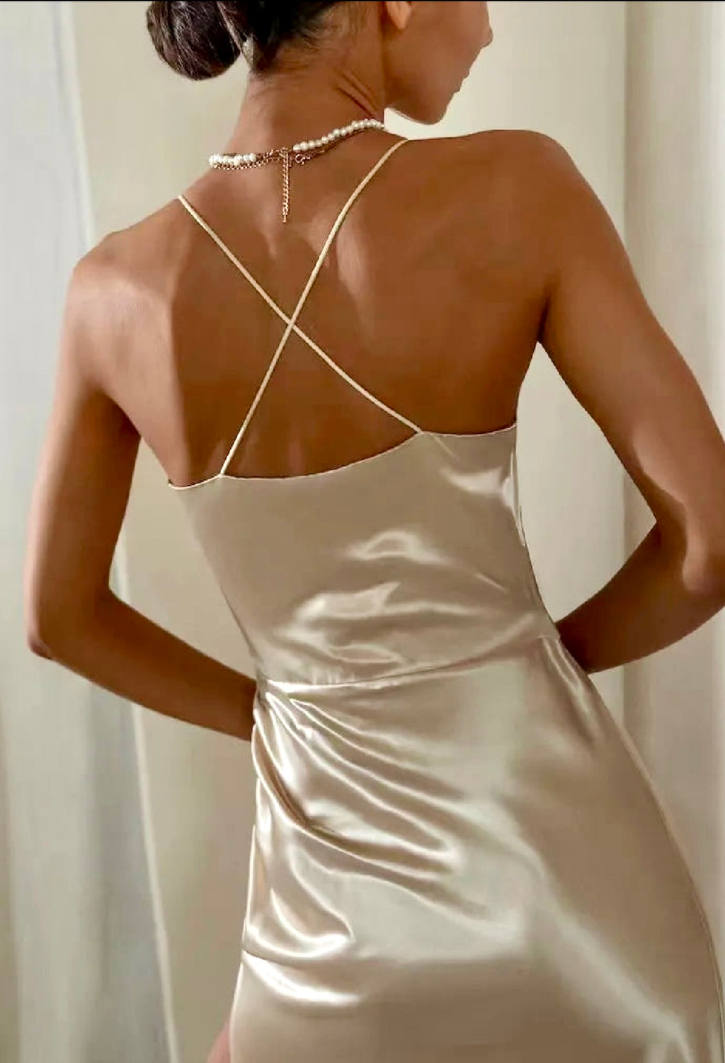 Sexy Glowing Backless Slit Dress/High Split Pleated Satin Dress/Solid V~Neck Mid~Calf Pullover.