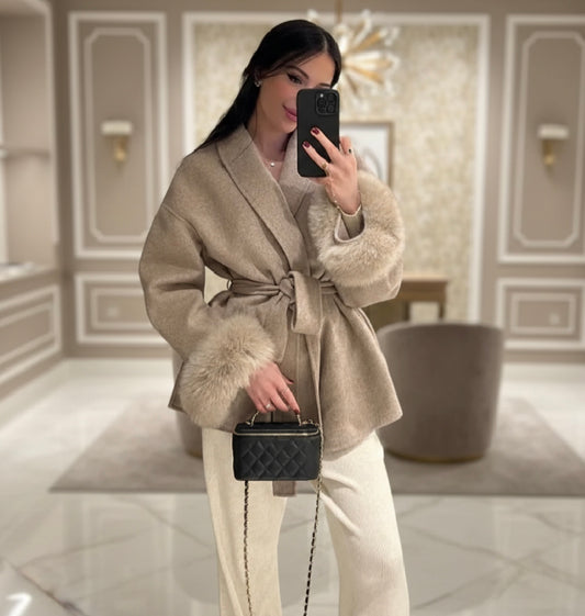 Elegant Lace-Up Woolen Short Coat for Women – Solid Loose Lapel Jacket with Furry Belt, Long Sleeve Chic Cardigan (Autumn Winter 2025)