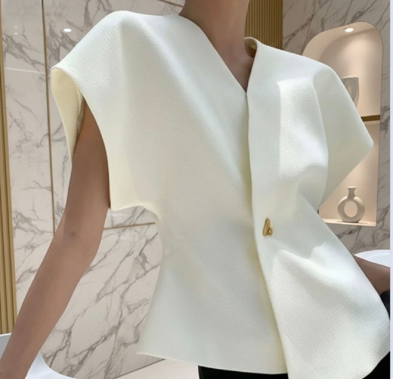 Elegant Women T-shirt V-neck/Single Button Top’s/French Style Irregular Top Solid Short Sleeved Women Y2k Streetwear.