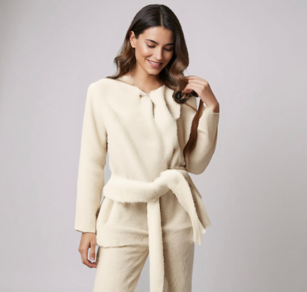 Fluffy Fashion Winter Coat’s/Solid Turn-Down Collar/Long Sleeves Pockets Lace-Up Decoration/Female Winter Casual Warm Jackets.