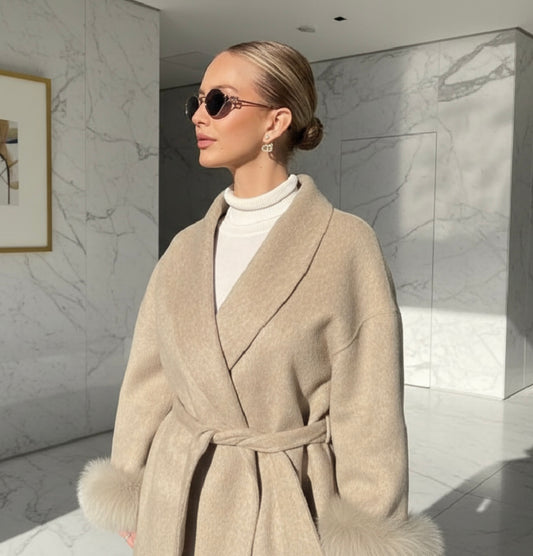 Elegant Lace-Up Woolen Short Coat for Women – Solid Loose Lapel Jacket with Furry Belt, Long Sleeve Chic Cardigan (Autumn Winter 2025)