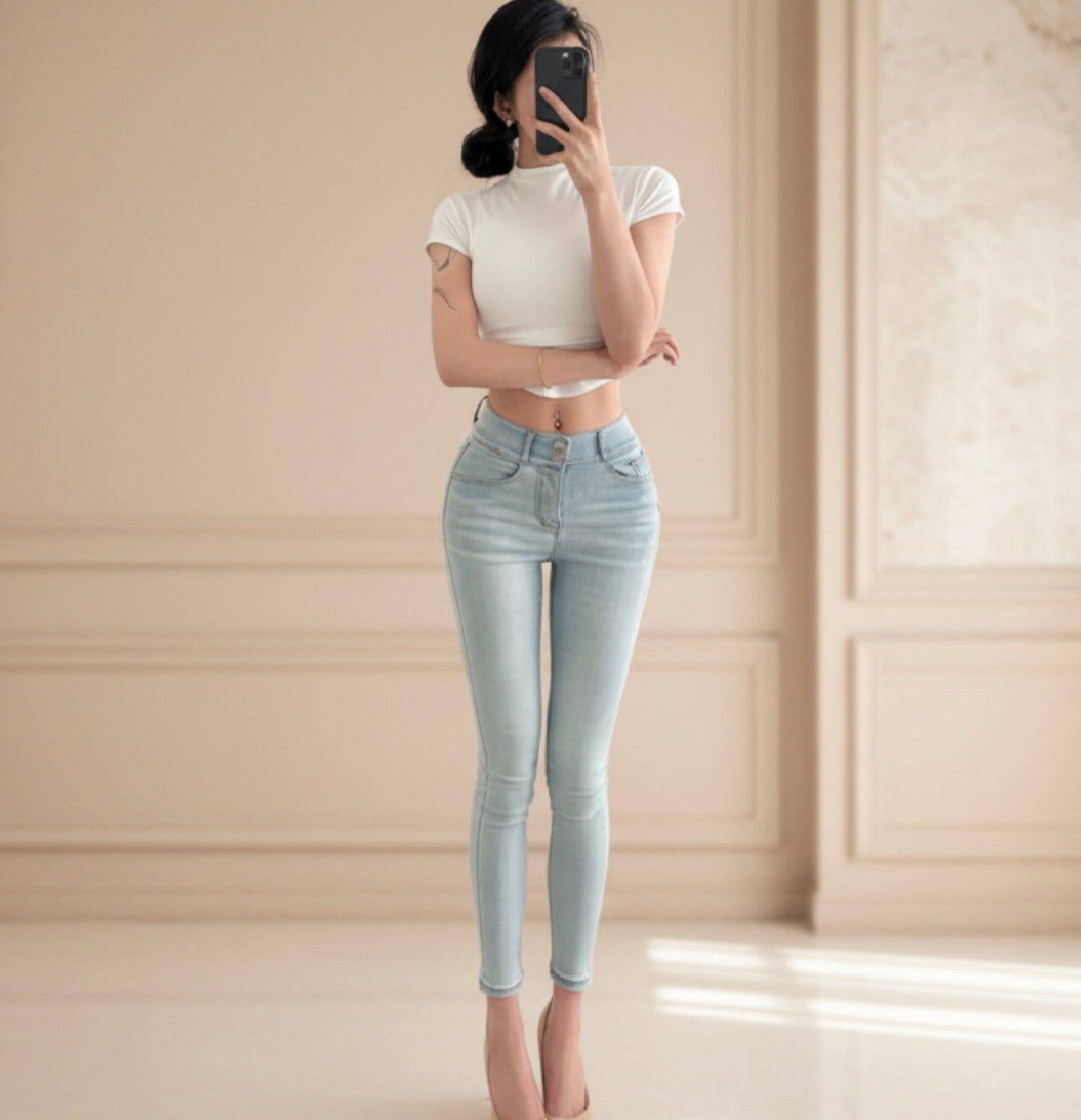 High-Waist Hip-Enhancing Skinny Jeans – Sculpting Push-Up Fit