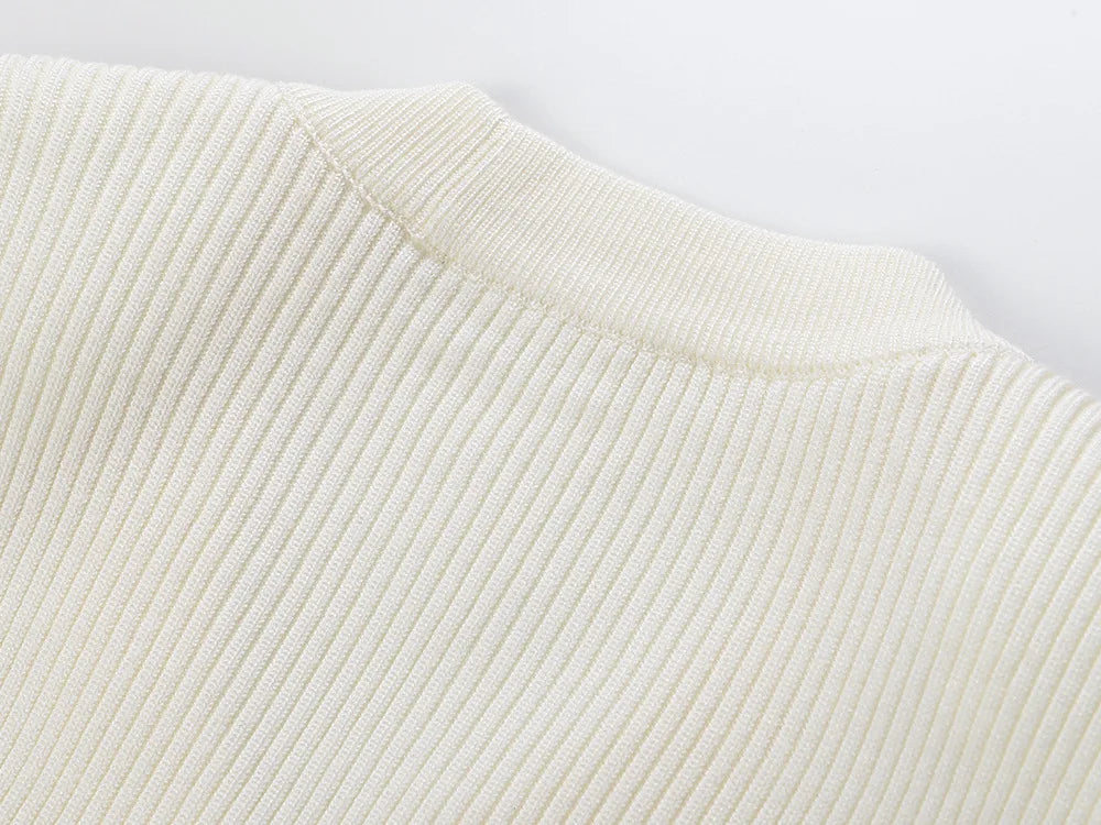 Vintage French Style V-neckline Long Sleeve Single-breasted Office Wear Women Solid Slim Fitted Knit Cardigan.