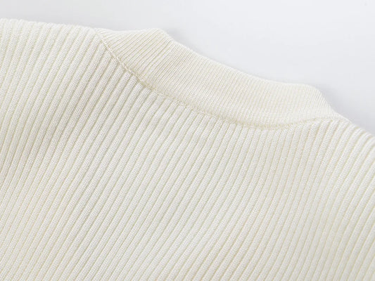 Vintage French Style V-neckline Long Sleeve Single-breasted Office Wear Women Solid Slim Fitted Knit Cardigan.