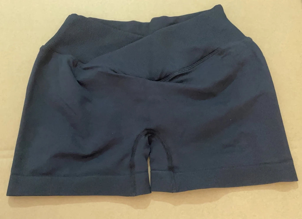 Ribbed Seamless V~Cut Scrunch Back Short’s/Quick Dry Lightweight Fitness/ Spandex/Nylon Running Clothes Soft Fit.