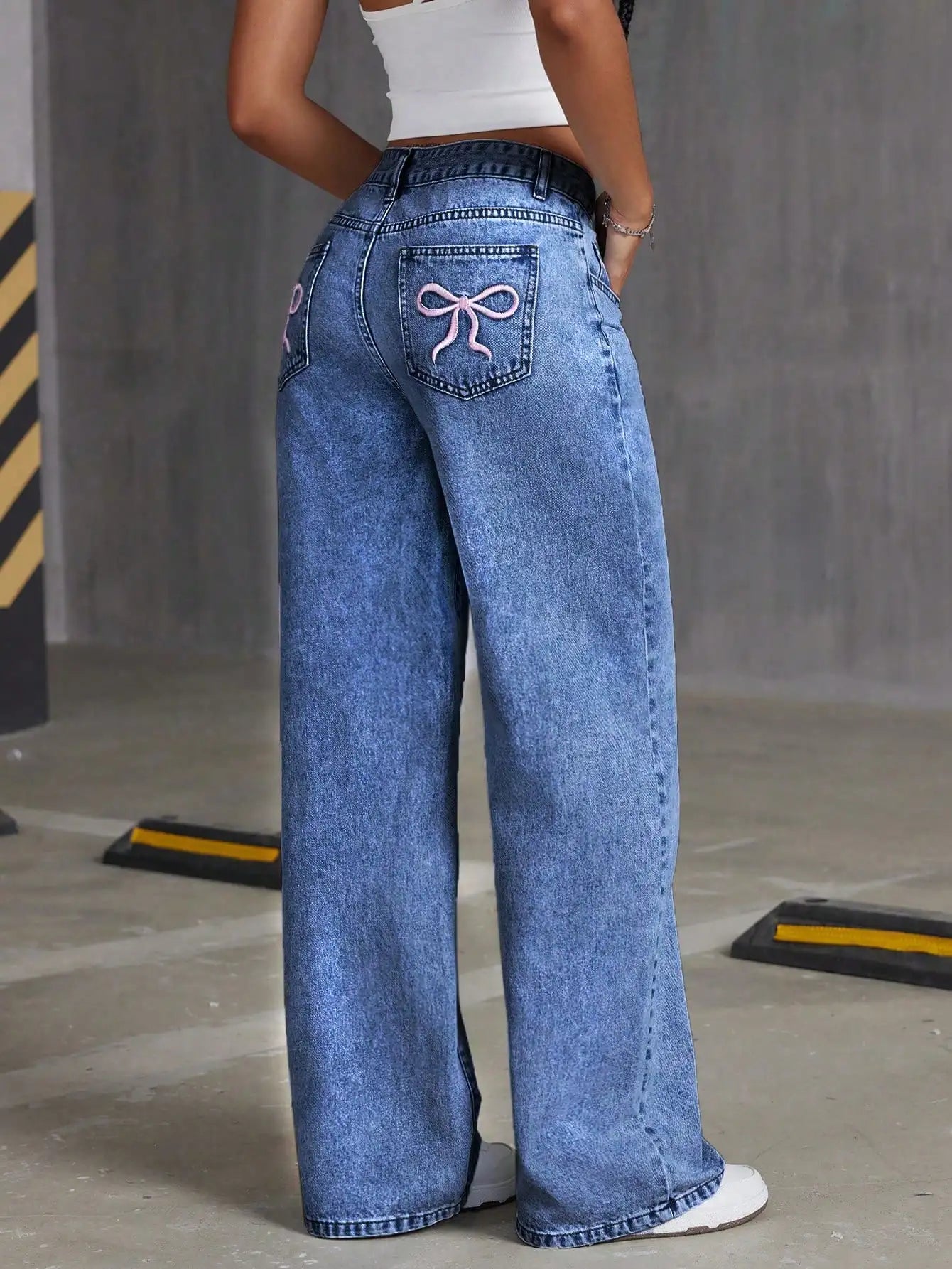Wide Leg Bow Embroidered Jeans – High Waist Casual Denim Trousers/Blue Denim Pants High Quality/Wide Leg Casual Daily Street Wear/Mid Waist Straight Style Button/Decoration XL/Pockets.