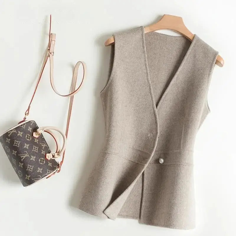 Solid Versatile Autumn Woolen Solid/Western Commuting Loose/Comfortable Clothing Women Vests.