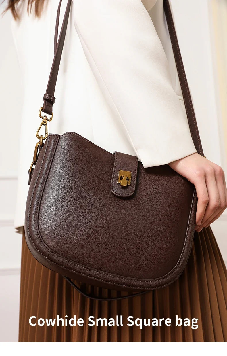 Vintage Luxe Shoulder Bag – Timeless Minimalist Edition