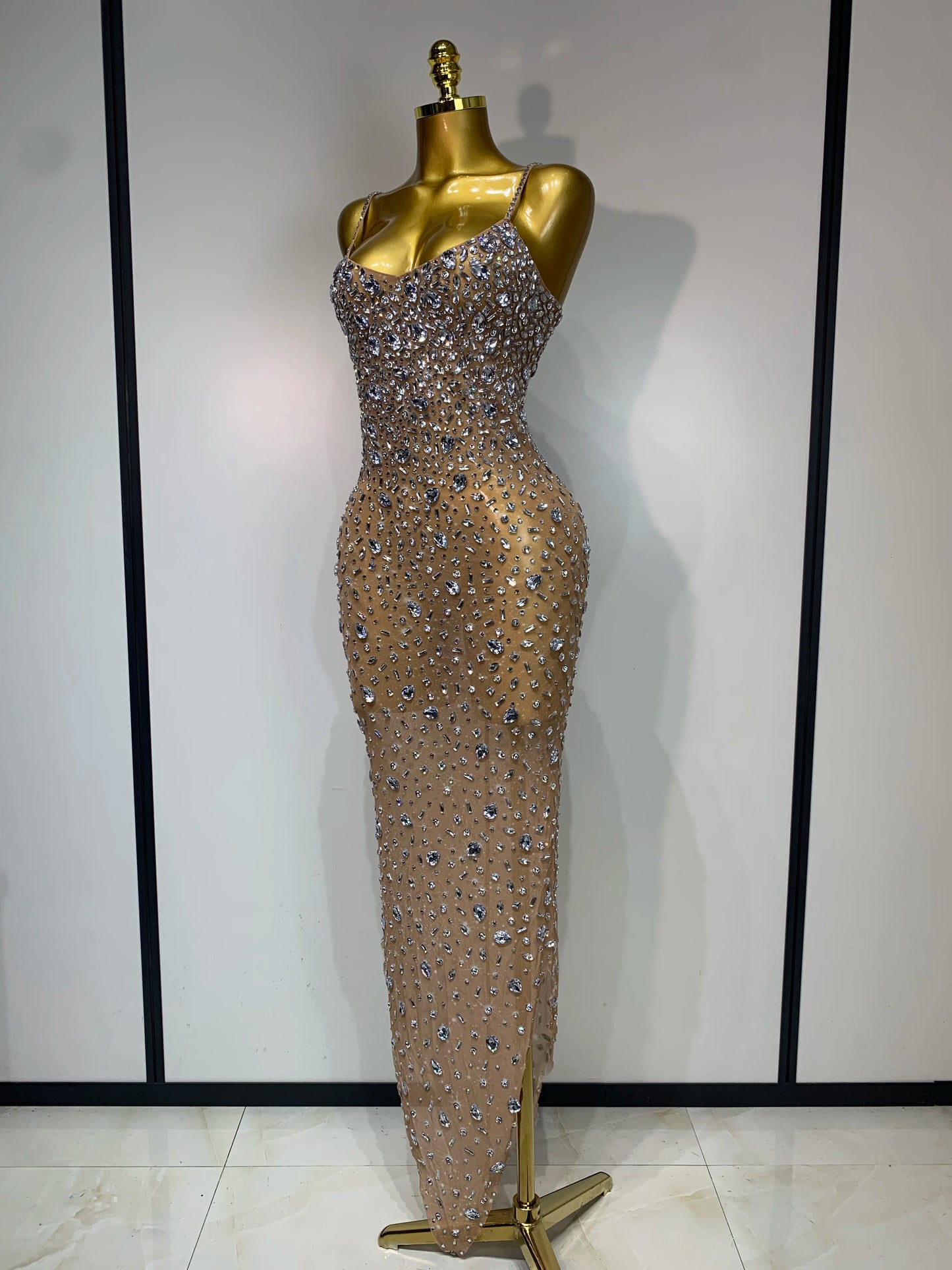 Luxury Rhinestones Sexy Mesh/See Through Bodycon Dress/Women Cocktail party Gown Red Carpet Club Stage Outfit.