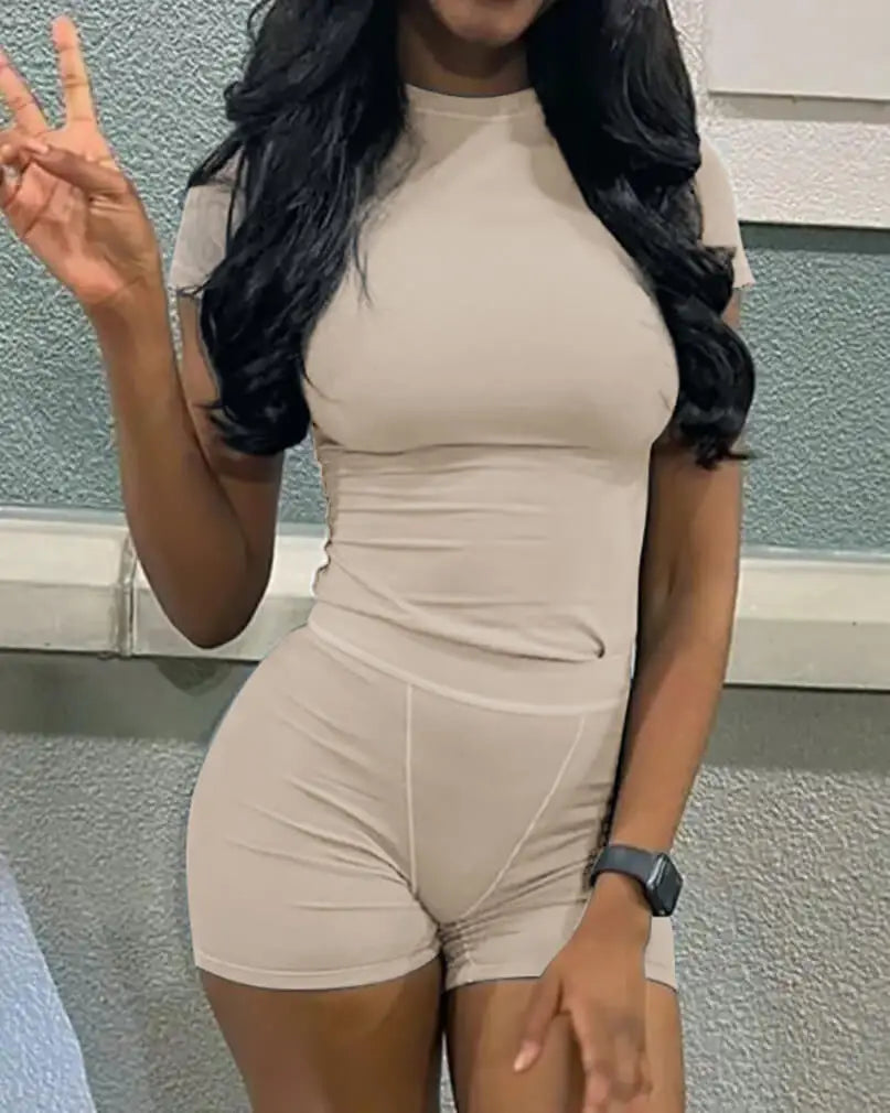 Casual Workout Day/Two Piece Outfit/Fitted Crew Neck/T~shirt/High Waist Pant’s/Matching Sets Streetwear.