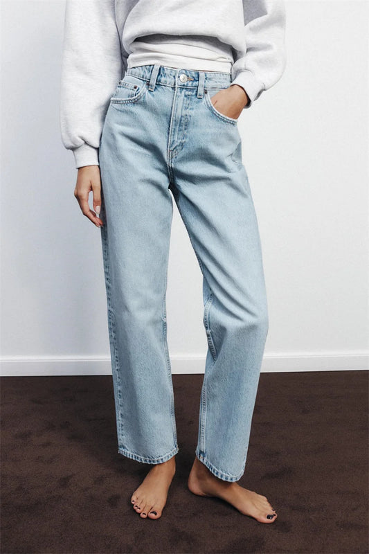 Women’s High-Waisted Straight-Leg Jeans – Classic Relaxed Fit Denim Pants