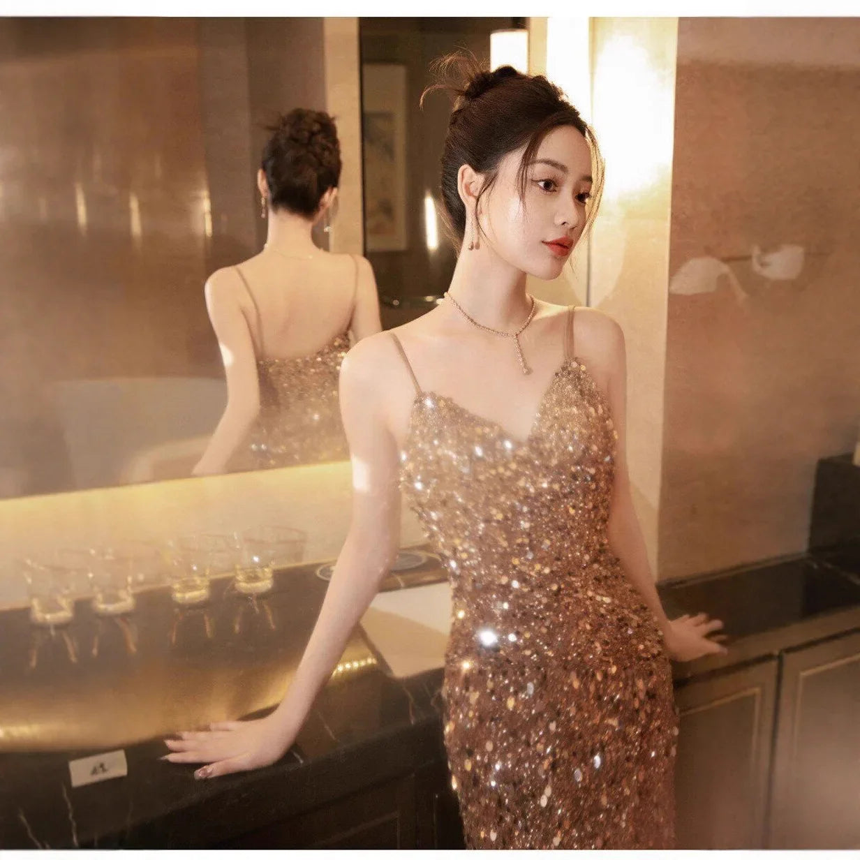 Luxury Gold Sequin Evening Gown – Elegant High Slit Bodycon Maxi Dress for Formal Events & Red Carpet Nights