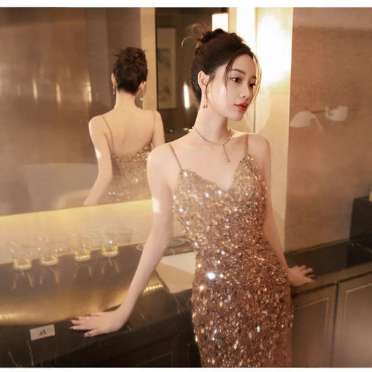 Luxury Gold Sequin Evening Gown – Elegant High Slit Bodycon Maxi Dress for Formal Events & Red Carpet Nights