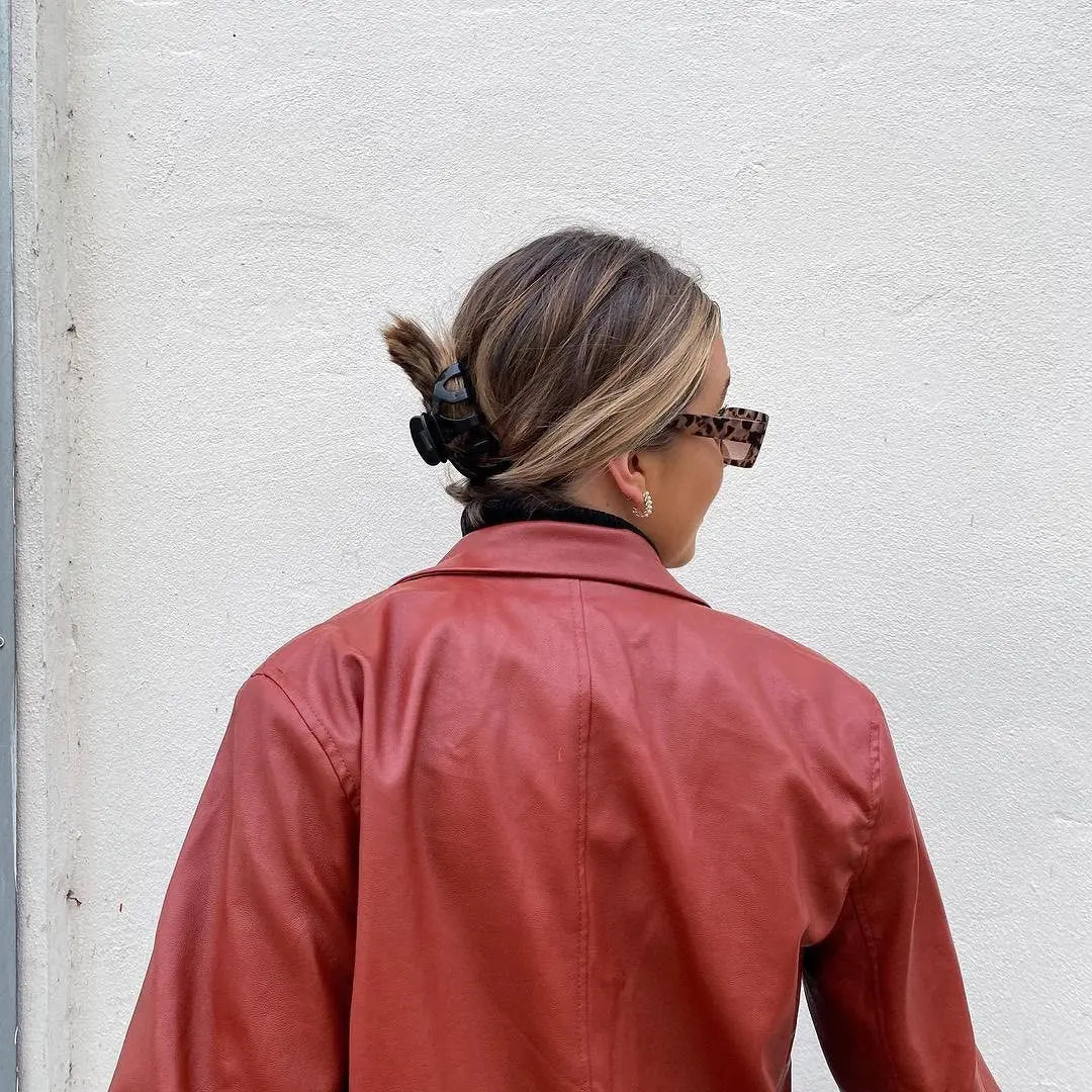 Women’s Oversized Vegan Leather Blazer – Single Breasted Faux Leather Jacket with Pockets
