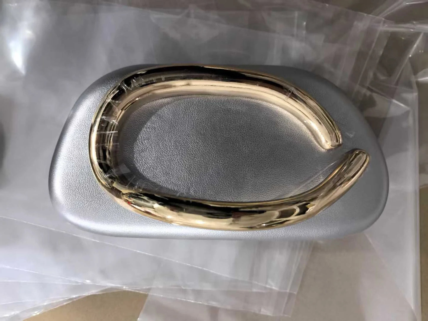 Gold Metal Closure Clutch Bag/Soft Versatile Purse/Sequined With A Slot Pocket.