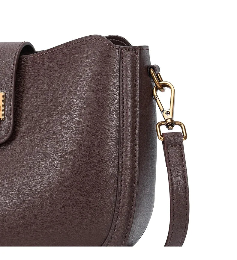 Vintage Luxe Shoulder Bag – Timeless Minimalist Edition