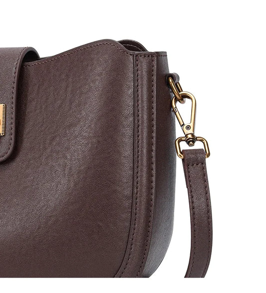 Vintage Luxe Shoulder Bag – Timeless Minimalist Edition