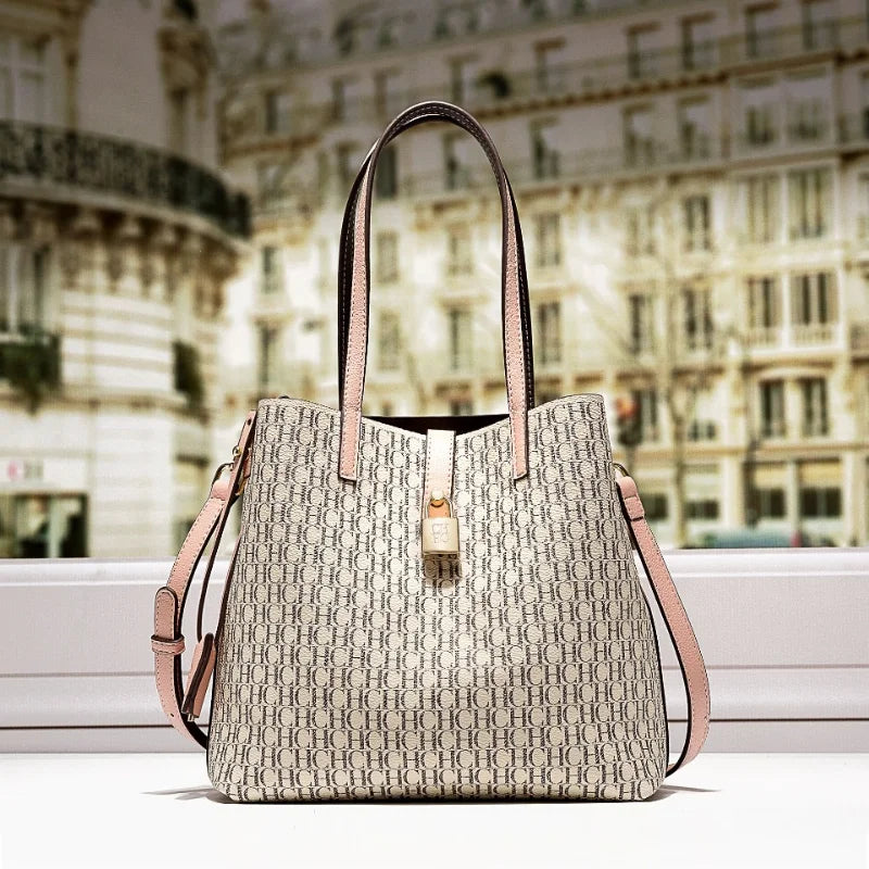 Premium Versatile Leather/Crossbody Bag Ladies Large Capacity/Daily Commuter Tote Bag/Letter Print Design With Slot Pocket.