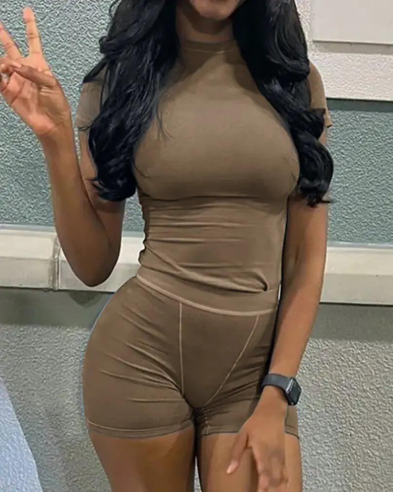 Casual Workout Day/Two Piece Outfit/Fitted Crew Neck/T~shirt/High Waist Pant’s/Matching Sets Streetwear.