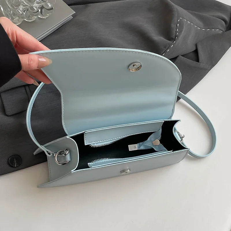 Luxury Heart Handle Mini Handbag – Structured Crossbody & Clutch Purse with Metallic Top Handle