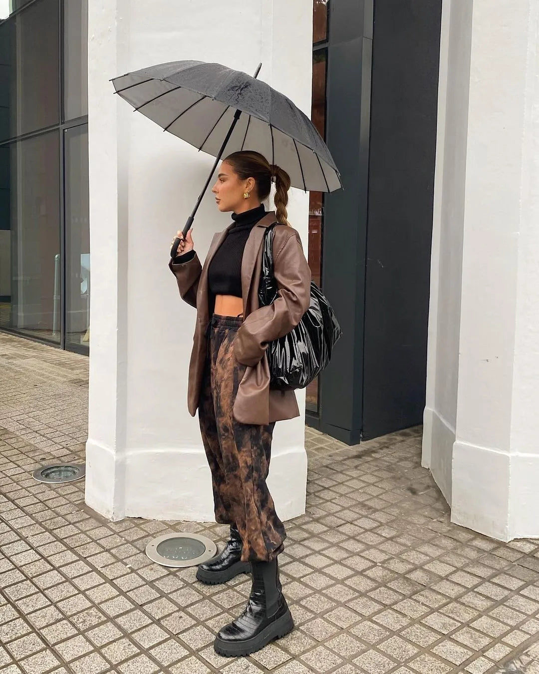 Women’s Oversized Vegan Leather Blazer – Single Breasted Faux Leather Jacket with Pockets