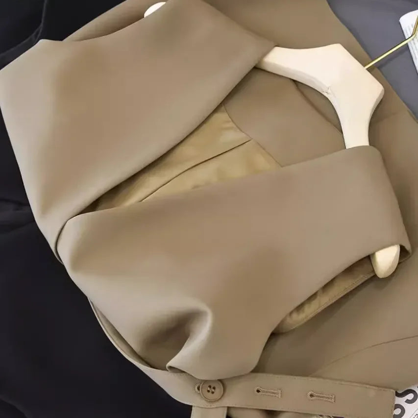 Ladies Vest Coat/ Autumn Sleeveless Comfortable Fashion Women's Suit Vest Versatile Loose Casual Lady Waistcoat.