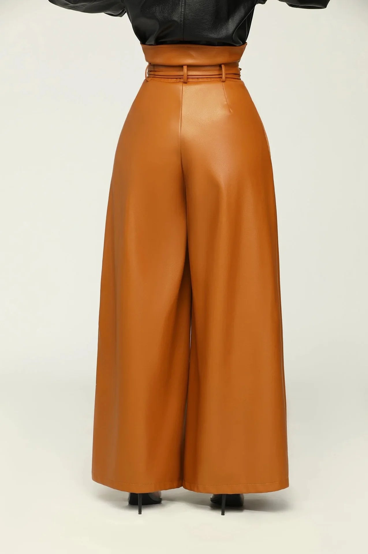High-Waist Faux Leather Wide-Leg Pants with Belt – Elegant Statement Trousers