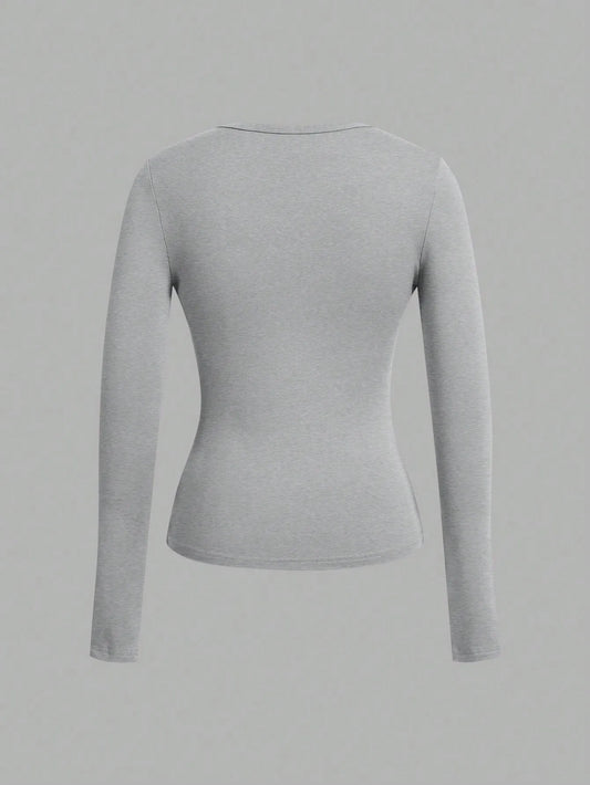Long-Sleeve V-Neck Fitted Top – Soft Stretch Everyday Essential