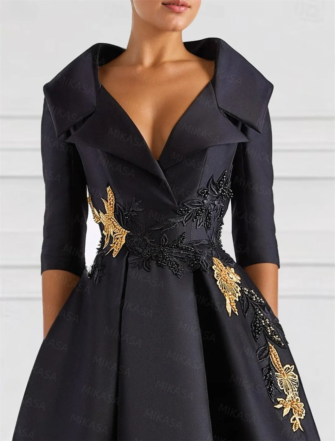 Elegant A Line Vintage Gown/Modern Three Quarter Sleeves V~Neck Dress/Party Gowns With Appliqué’s/Pockets Irregular Ruffles.