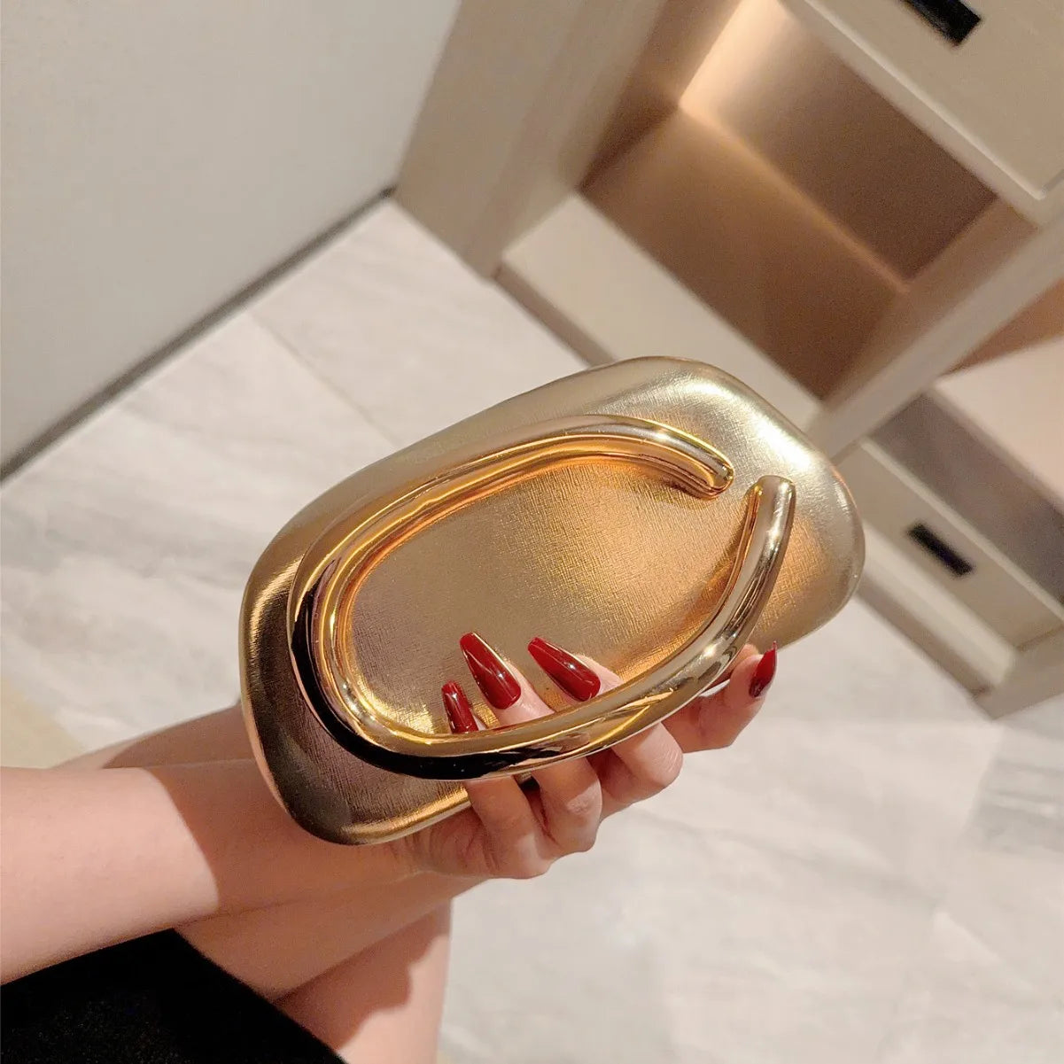 Gold Metal Closure Clutch Bag/Soft Versatile Purse/Sequined With A Slot Pocket.