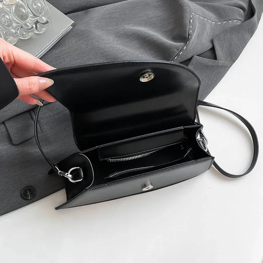 Luxury Heart Handle Mini Handbag – Structured Crossbody & Clutch Purse with Metallic Top Handle