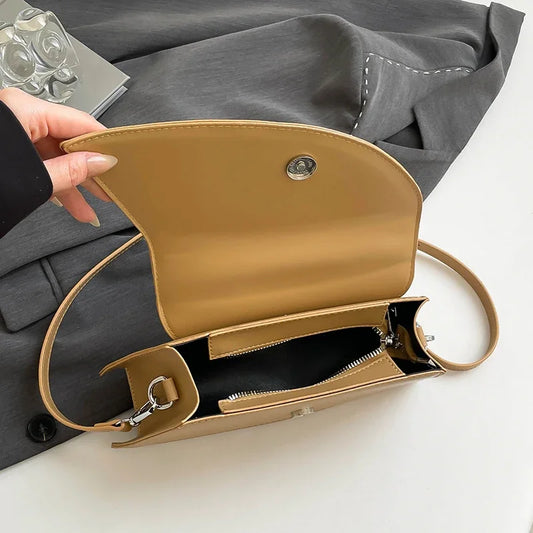 Luxury Heart Handle Mini Handbag – Structured Crossbody & Clutch Purse with Metallic Top Handle