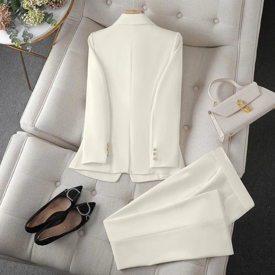 Timeless Elegance: Double-Breasted Blazer & Slim Fit Pants Set/Effortless power for the modern woman.