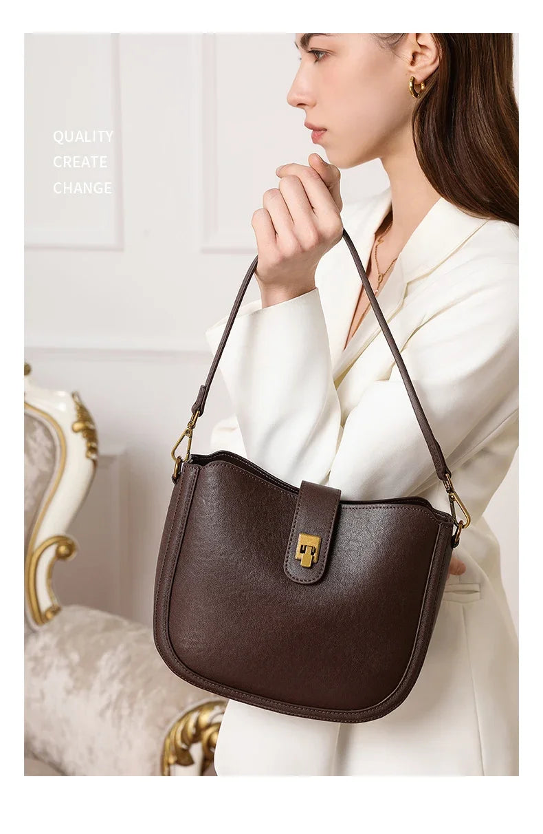 Vintage Luxe Shoulder Bag – Timeless Minimalist Edition